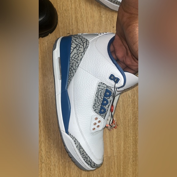 worn 3 times and has no laces - Picture 5 of 7